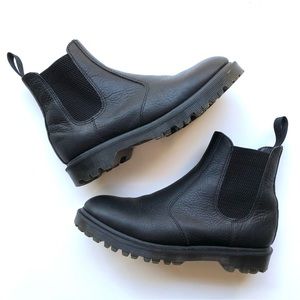 Dr. Martens Ambassador Leather Chelsea Boots Black